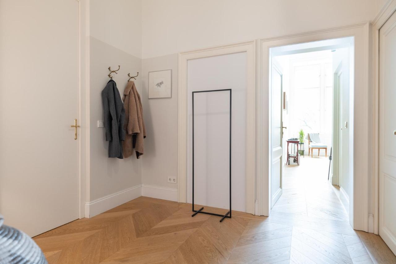 Stunning Apartment In City Center Wien Exterior foto