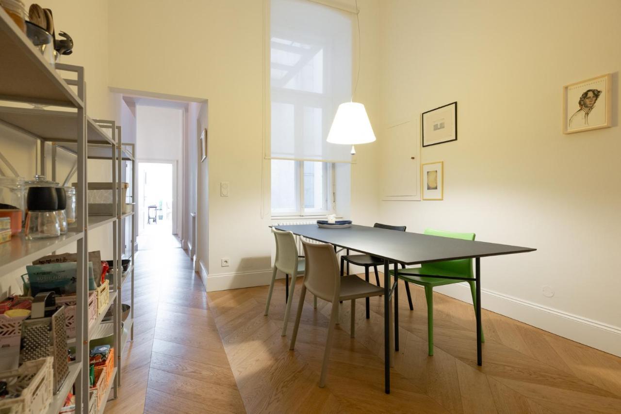 Stunning Apartment In City Center Wien Exterior foto