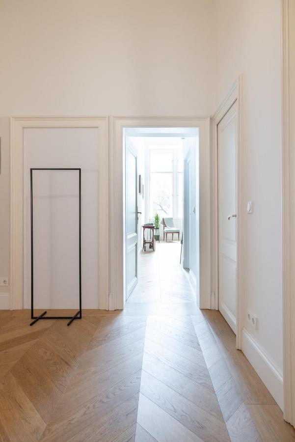 Stunning Apartment In City Center Wien Exterior foto
